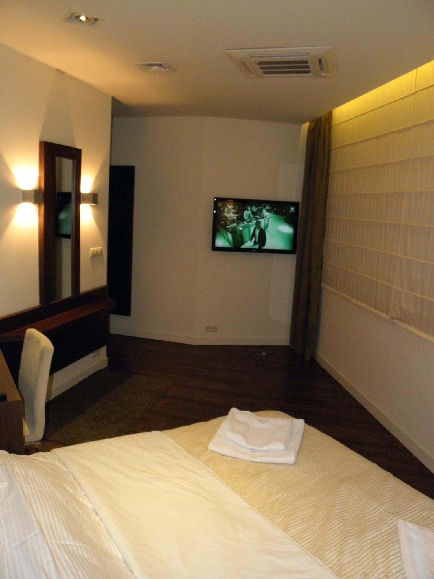 Villa & Spa Łomianki Cameră foto